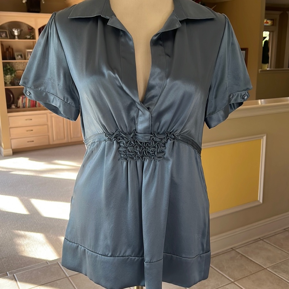 BCBGMAXAZRIA Silk Shirt Size Medium M Blue